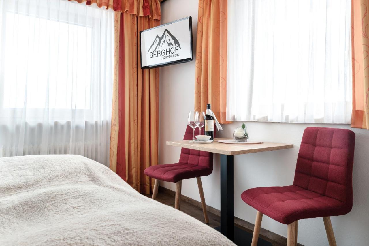 Gasthof Pension Berghof ฮิพพาค ภายนอก รูปภาพ
