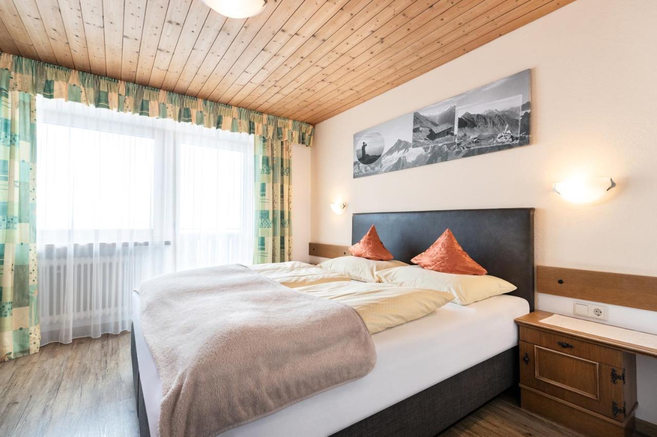 Gasthof Pension Berghof ฮิพพาค ภายนอก รูปภาพ