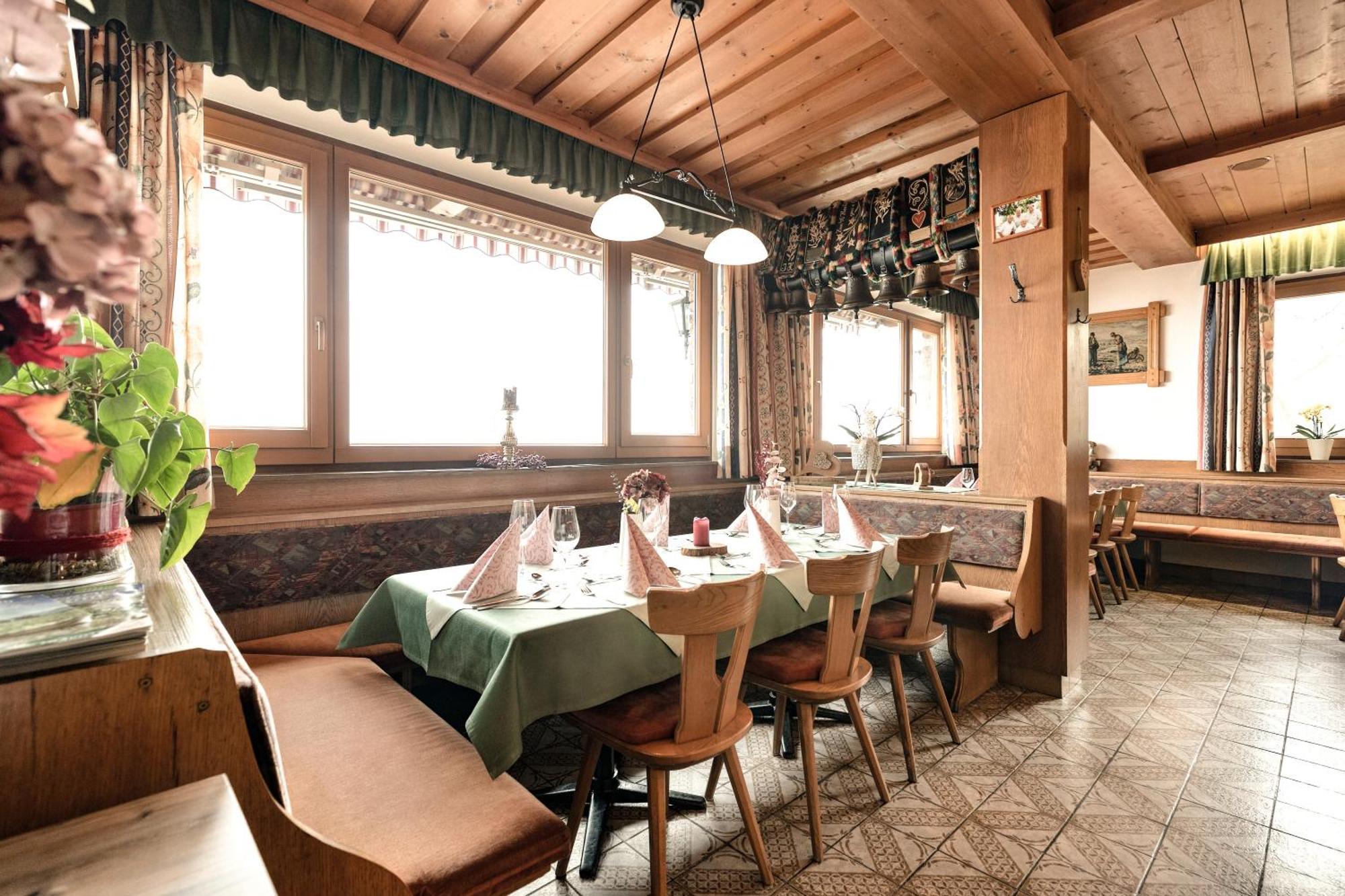 Gasthof Pension Berghof ฮิพพาค ภายนอก รูปภาพ