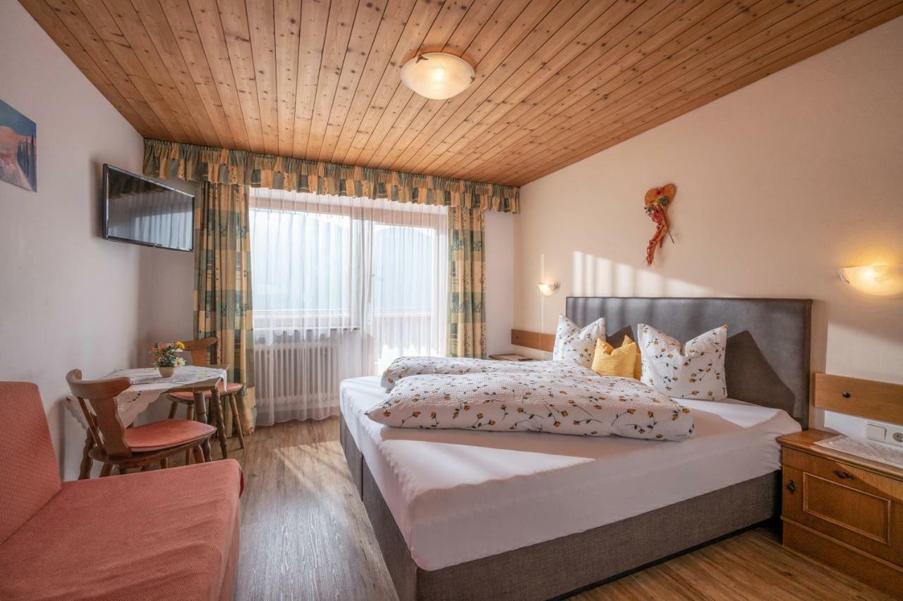 Gasthof Pension Berghof ฮิพพาค ภายนอก รูปภาพ